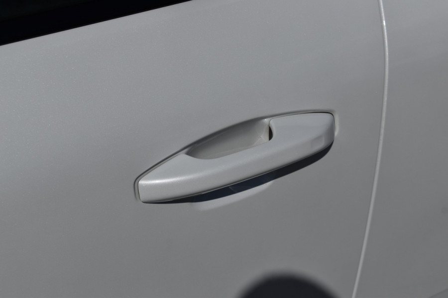 Volvo XC40 Recharge Pro | Panodak | H&K | ACC | All seasons | Stuurverwarming | 360 Camera