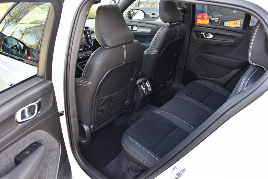 Volvo XC40 Recharge Pro | Panodak | H&K | ACC | All seasons | Stuurverwarming | 360 Camera
