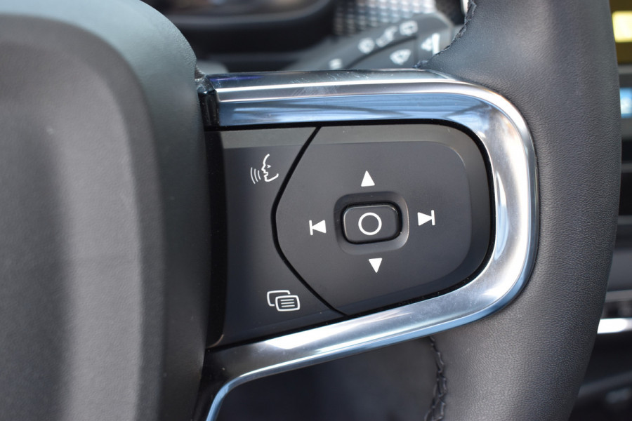 Volvo XC40 Recharge Pro | Panodak | H&K | ACC | All seasons | Stuurverwarming | 360 Camera