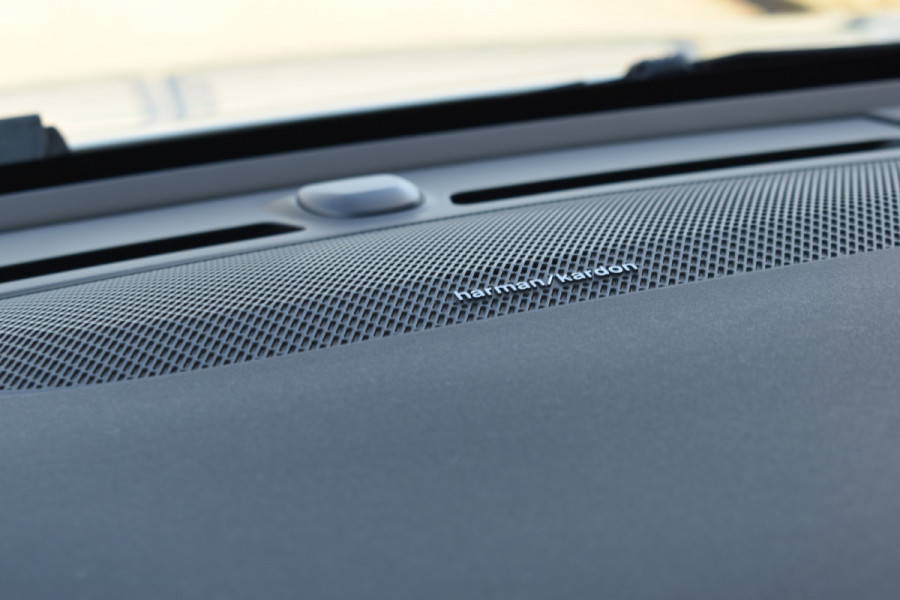 Volvo XC40 Recharge Pro | Panodak | H&K | ACC | All seasons | Stuurverwarming | 360 Camera