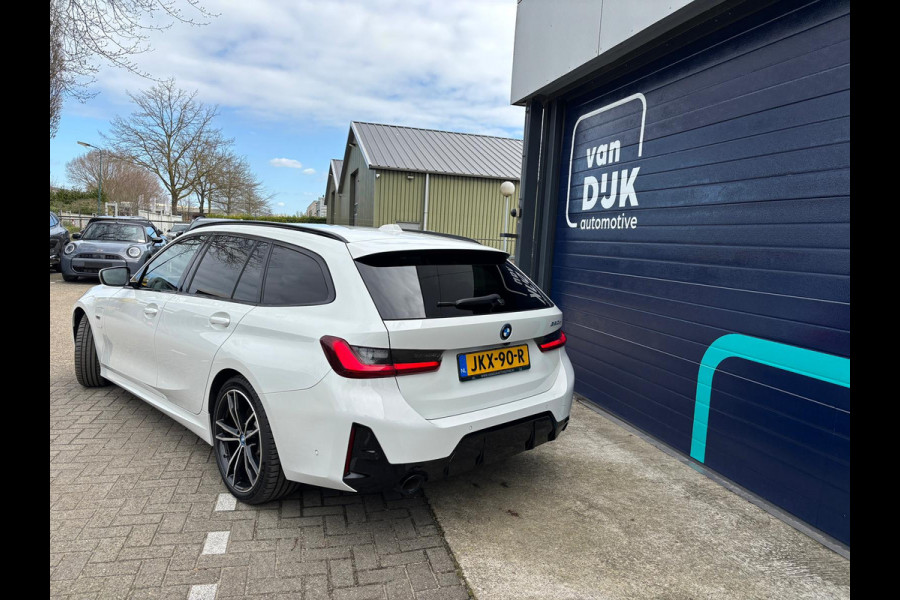 BMW 3 Serie Touring 320e Touring M-Sport PRO PHEV SHADOWLINE ADEPTIVE KOPLAMPEN 360 CAMERA DRIVER ASSIST HEAD-UP DISPLAY INNOVATION PAKKET