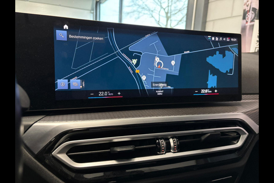 BMW 3 Serie Touring 320e Touring M-Sport PRO PHEV SHADOWLINE ADEPTIVE KOPLAMPEN 360 CAMERA DRIVER ASSIST HEAD-UP DISPLAY INNOVATION PAKKET