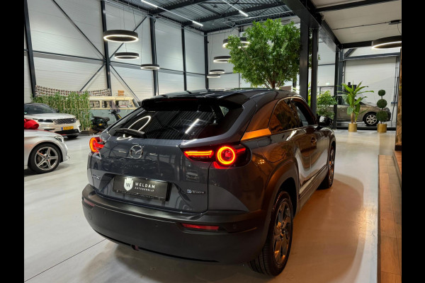 Mazda MX-30 E-SkyActiv 145 First Edition 36 kWh Garantie NAP Memory Camera StoelVW Dodehoek PDC ACC DAB Clima Navi Rijklaar