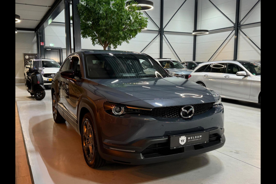 Mazda MX-30 E-SkyActiv 145 First Edition 36 kWh Garantie NAP Memory Camera StoelVW Dodehoek PDC ACC DAB Clima Navi Rijklaar