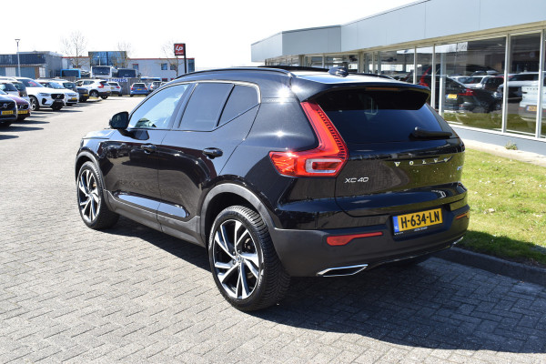 Volvo XC40 T5 262PK Twin Engine R-Design | Panodak | ACC | Camera | Stoelverwarming | 20"LMV