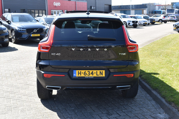 Volvo XC40 T5 262PK Twin Engine R-Design | Panodak | ACC | Camera | Stoelverwarming | 20"LMV