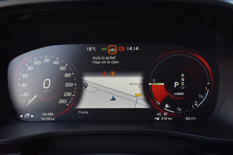 Volvo XC40 T5 262PK Twin Engine R-Design | Panodak | ACC | Camera | Stoelverwarming | 20"LMV