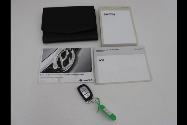 Hyundai Bayon 1.0 T-GDI Premium | Stoelverwarming | Trekhaak | Camera | Carplay | Stuurverwarming | Bose Sound | Navigatie | Keyless | Park Assist | Full LED | Digital Cockpit