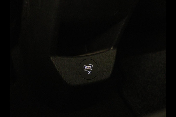 Hyundai Bayon 1.0 T-GDI Premium | Stoelverwarming | Trekhaak | Camera | Carplay | Stuurverwarming | Bose Sound | Navigatie | Keyless | Park Assist | Full LED | Digital Cockpit