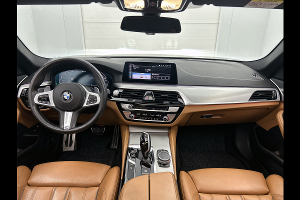 BMW 5 Serie 530e M-sport iPerformance High Executive(Dealer OnderH, Panorama, Lane Assist, Trekhaak, StoelV, Camera, Etc)