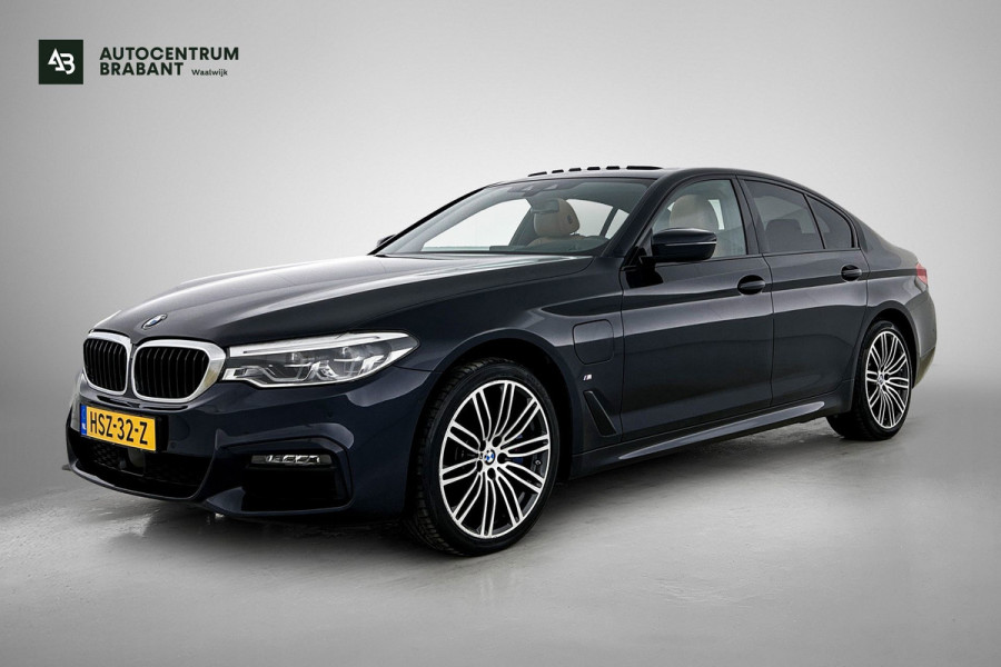 BMW 5 Serie 530e M-sport iPerformance High Executive(Dealer OnderH, Panorama, Lane Assist, Trekhaak, StoelV, Camera, Etc)