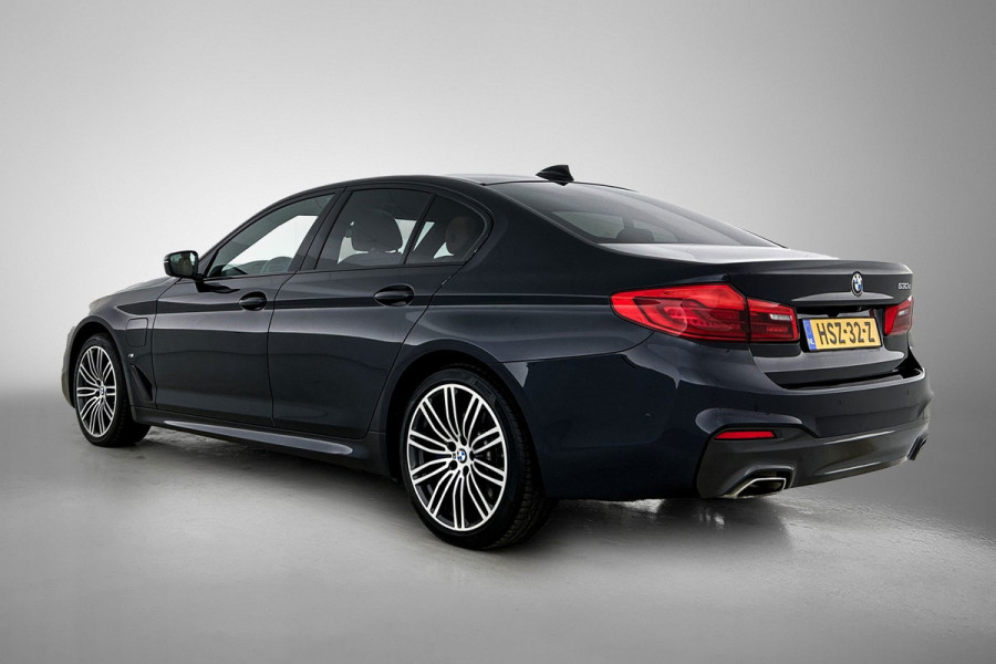 BMW 5 Serie 530e M-sport iPerformance High Executive(Dealer OnderH, Panorama, Lane Assist, Trekhaak, StoelV, Camera, Etc)