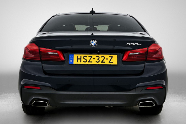 BMW 5 Serie 530e M-sport iPerformance High Executive(Dealer OnderH, Panorama, Lane Assist, Trekhaak, StoelV, Camera, Etc)