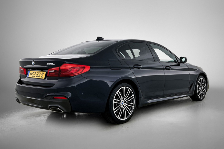 BMW 5 Serie 530e M-sport iPerformance High Executive(Dealer OnderH, Panorama, Lane Assist, Trekhaak, StoelV, Camera, Etc)