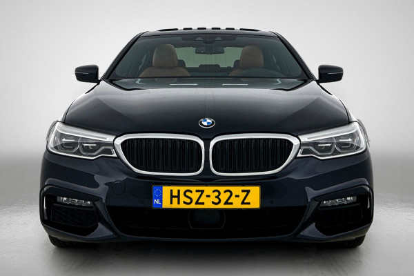 BMW 5 Serie 530e M-sport iPerformance High Executive(Dealer OnderH, Panorama, Lane Assist, Trekhaak, StoelV, Camera, Etc)