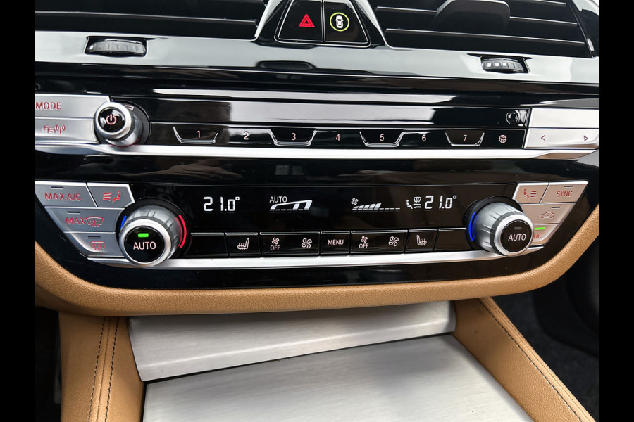 BMW 5 Serie 530e M-sport iPerformance High Executive(Dealer OnderH, Panorama, Lane Assist, Trekhaak, StoelV, Camera, Etc)