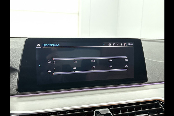BMW 5 Serie 530e M-sport iPerformance High Executive(Dealer OnderH, Panorama, Lane Assist, Trekhaak, StoelV, Camera, Etc)
