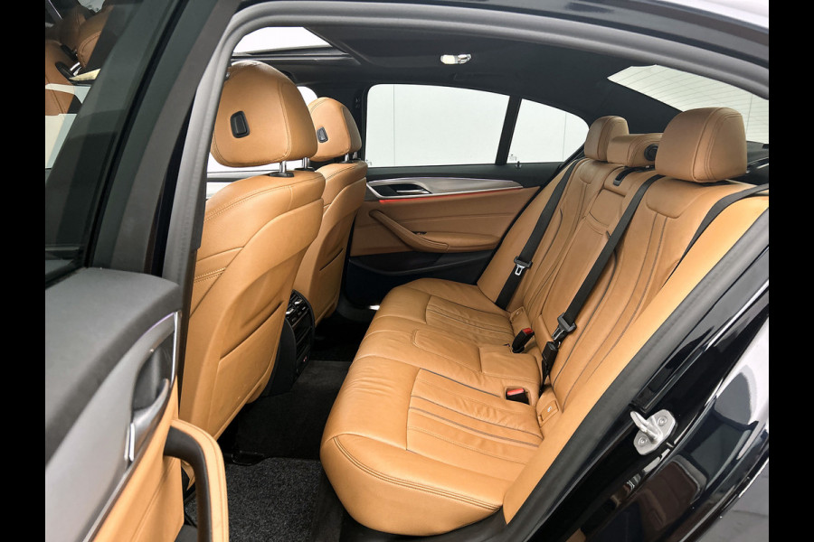 BMW 5 Serie 530e M-sport iPerformance High Executive(Dealer OnderH, Panorama, Lane Assist, Trekhaak, StoelV, Camera, Etc)