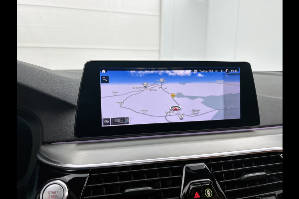 BMW 5 Serie 530e M-sport iPerformance High Executive(Dealer OnderH, Panorama, Lane Assist, Trekhaak, StoelV, Camera, Etc)