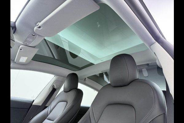 Tesla Model 3 Long Range AWD 75kWh FACELIFT Trekhaak Warmtepomp FSD-3 Hardware Stuur+Stoelverwarming AutoPilot Leder Panoramadak Adaptive-Crui SOH 90% Lmv Navi LED DAB Voorverwarmen interieur Keyless One-Pedal-Drive 4WD Origineel Nederlandse Auto Fabrieksgarantie op Accu en Motor tot 27-09-2029/192.00km
