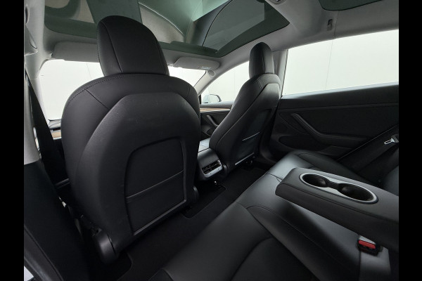 Tesla Model 3 Long Range AWD 75kWh FACELIFT Trekhaak Warmtepomp FSD-3 Hardware Stuur+Stoelverwarming AutoPilot Leder Panoramadak Adaptive-Crui SOH 90% Lmv Navi LED DAB Voorverwarmen interieur Keyless One-Pedal-Drive 4WD Origineel Nederlandse Auto Fabrieksgarantie op Accu en Motor tot 27-09-2029/192.00km
