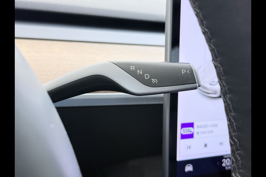 Tesla Model 3 Long Range AWD 75kWh FACELIFT Trekhaak Warmtepomp FSD-3 Hardware Stuur+Stoelverwarming AutoPilot Leder Panoramadak Adaptive-Crui SOH 90% Lmv Navi LED DAB Voorverwarmen interieur Keyless One-Pedal-Drive 4WD Origineel Nederlandse Auto Fabrieksgarantie op Accu en Motor tot 27-09-2029/192.00km