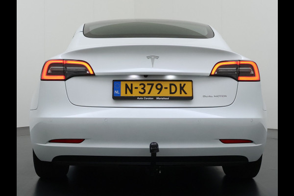Tesla Model 3 Long Range AWD 75kWh FACELIFT Trekhaak Warmtepomp FSD-3 Hardware Stuur+Stoelverwarming AutoPilot Leder Panoramadak Adaptive-Crui SOH 90% Lmv Navi LED DAB Voorverwarmen interieur Keyless One-Pedal-Drive 4WD Origineel Nederlandse Auto Fabrieksgarantie op Accu en Motor tot 27-09-2029/192.00km