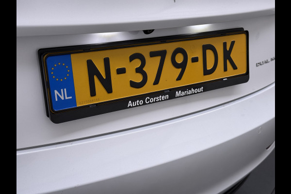 Tesla Model 3 Long Range AWD 75kWh FACELIFT Trekhaak Warmtepomp FSD-3 Hardware Stuur+Stoelverwarming AutoPilot Leder Panoramadak Adaptive-Crui SOH 90% Lmv Navi LED DAB Voorverwarmen interieur Keyless One-Pedal-Drive 4WD Origineel Nederlandse Auto Fabrieksgarantie op Accu en Motor tot 27-09-2029/192.00km