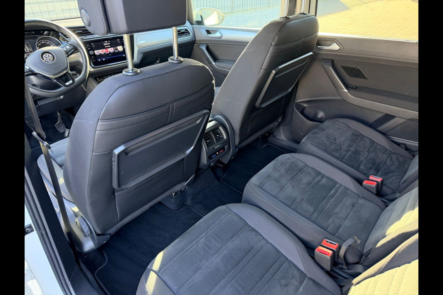 Volkswagen Touran 1.2 TSI Highline Edition R Line 7p - Navi - Trekhaak - LED