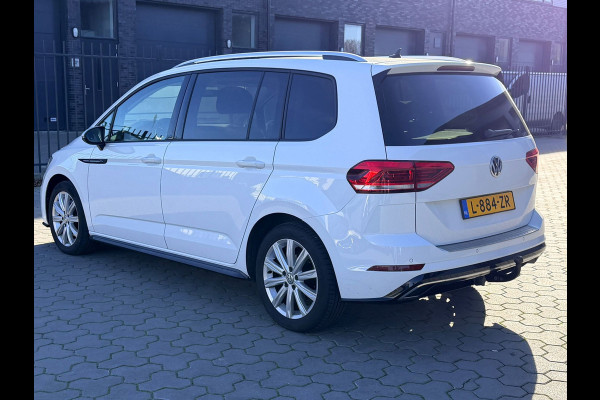 Volkswagen Touran 1.2 TSI Highline Edition R Line 7p - Navi - Trekhaak - LED