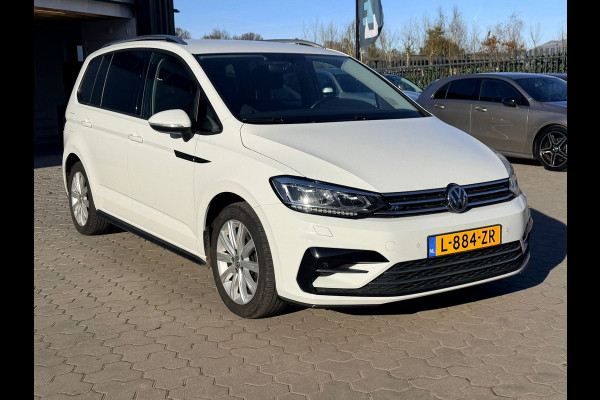 Volkswagen Touran 1.2 TSI Highline Edition R Line 7p - Navi - Trekhaak - LED