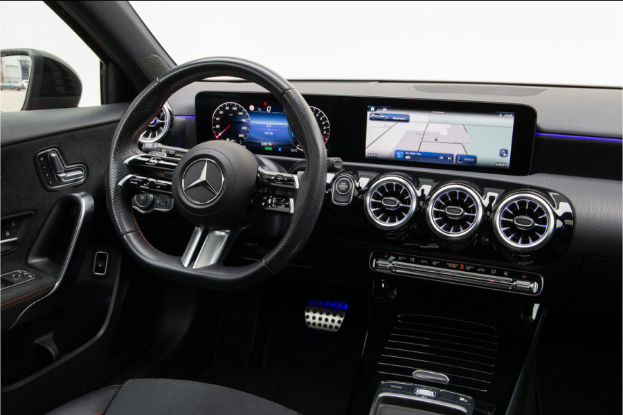 Mercedes-Benz A-Klasse 250 e AMG Premium Plus, Pano, Head-up, Facelift