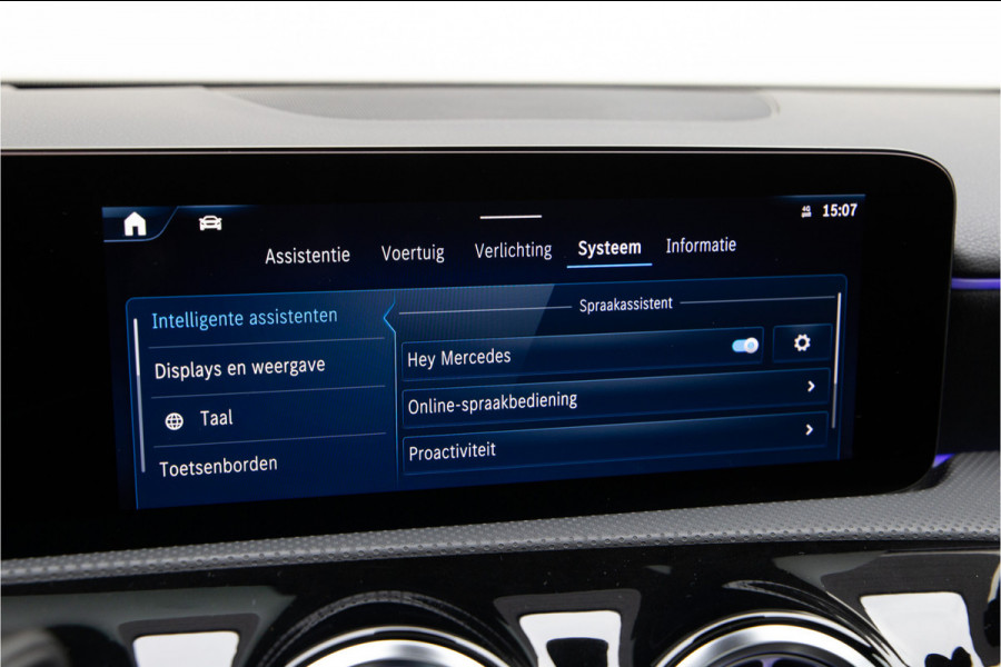 Mercedes-Benz A-Klasse 250 e AMG Premium Plus, Pano, Head-up, Facelift