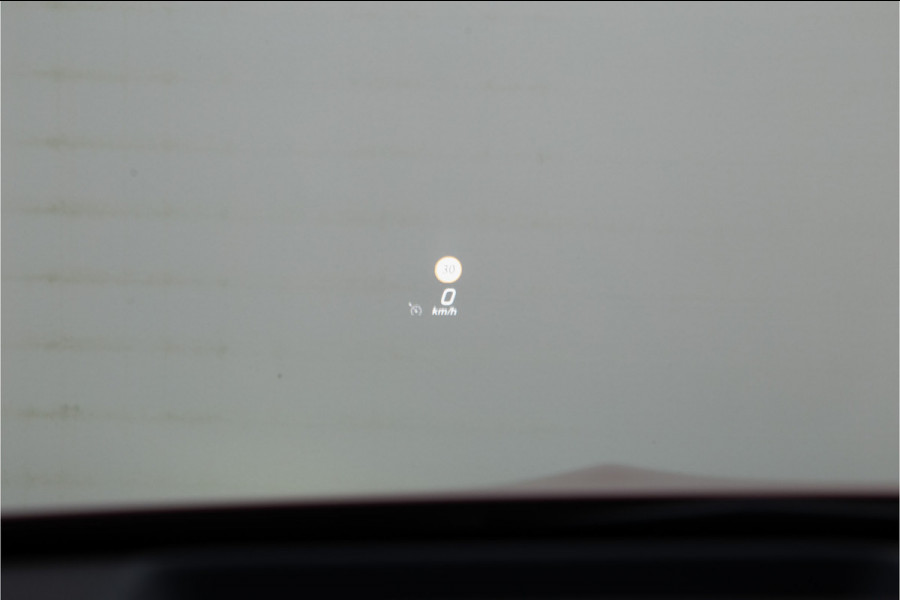 Mercedes-Benz A-Klasse 250 e AMG Premium Plus, Pano, Head-up, Facelift