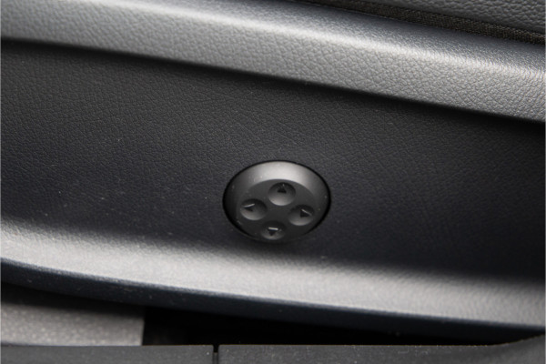 Mercedes-Benz A-Klasse 250 e AMG Premium Plus, Pano, Head-up, Facelift