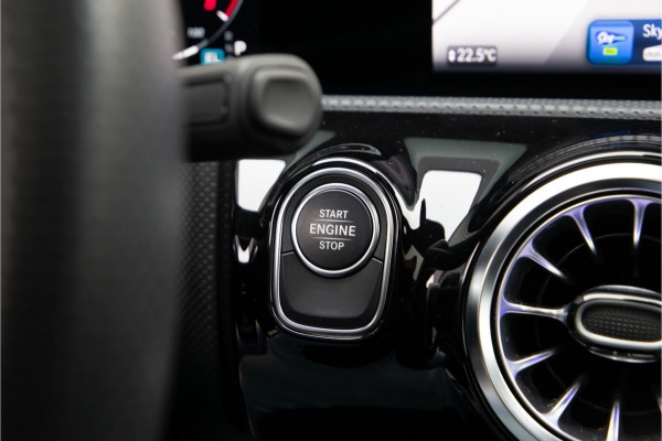 Mercedes-Benz A-Klasse 250 e AMG Premium Plus, Pano, Head-up, Facelift