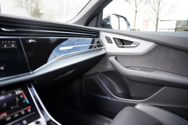 Audi Q8 60 TFSI E Quattro S Competition / B&O / Massage / Panoramadak