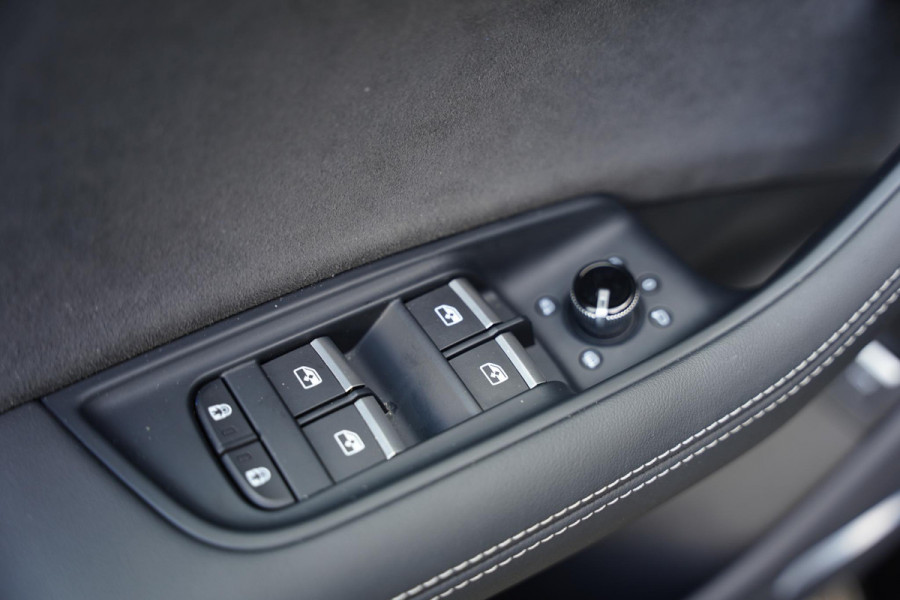 Audi Q8 60 TFSI E Quattro S Competition / B&O / Massage / Panoramadak