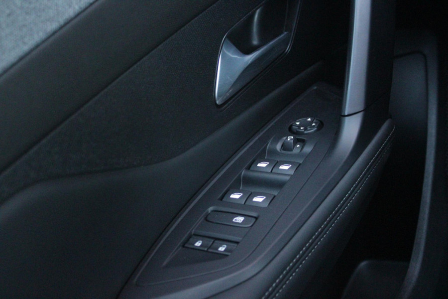 Peugeot 408 1.2 Hybrid 145PK ALLURE | ACHTERUITRIJ CAMERA | KEYLESS ENTRY/START | DRAADLOOS APPLE CARPLAY/ANDROID AUTO | DRAADLOOS TELEFOONLADEN | DAB+ RADIO | NAVIGATIE | ADAPTIVE CRUISE CONTROL | 19" LICHTMETALEN VELGEN | PARKEERSENSOREN ACHTER |