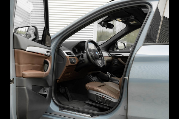 BMW X1 sDrive20i M-Sport - Pano - Trekhaak - Memoryzetel - Camera - Harman Kardon