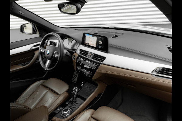 BMW X1 sDrive20i M-Sport - Pano - Trekhaak - Memoryzetel - Camera - Harman Kardon