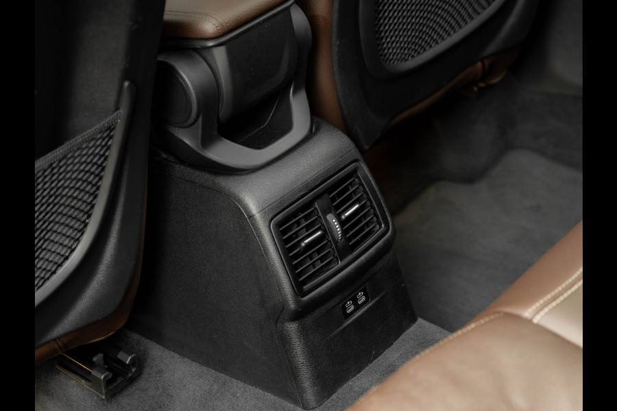 BMW X1 sDrive20i M-Sport - Pano - Trekhaak - Memoryzetel - Camera - Harman Kardon