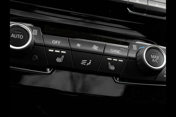 BMW X1 sDrive20i M-Sport - Pano - Trekhaak - Memoryzetel - Camera - Harman Kardon