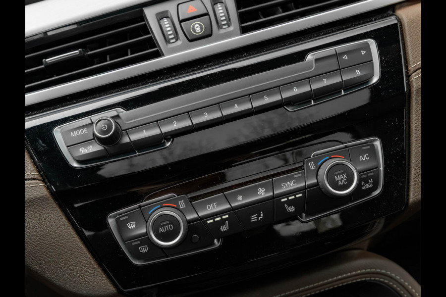 BMW X1 sDrive20i M-Sport - Pano - Trekhaak - Memoryzetel - Camera - Harman Kardon