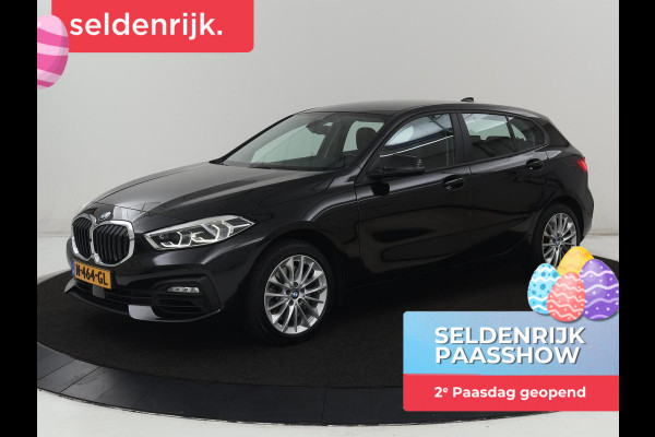 BMW 1-serie 120i Business Edition Plus | Leder | Sportstoelen | Carplay | Stoelverwarming | Live Cockpit | Parkeerhulp | Climate control