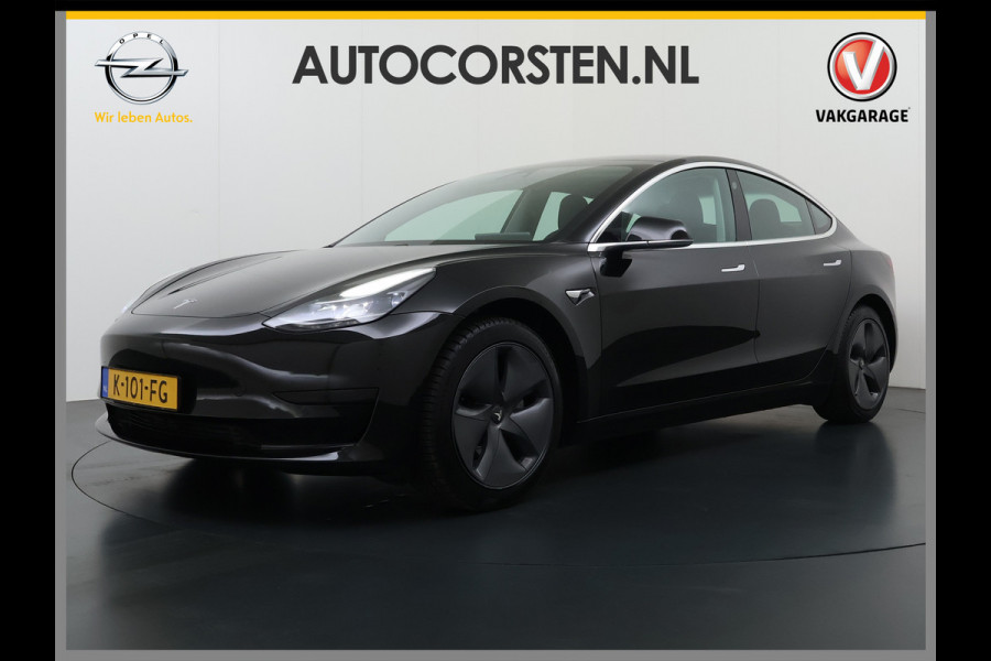 Tesla Model 3 Standard RWD Plus 60 kWh Trekhaak LFP ACCU dus 100% laden AutoPilot Leer Pano-Dak Adaptive-Cruise Camera's Elektr.-Stuur+Stoelen Navi LED DAB Voorverwarmen Keyless One-Pedal-Drive Lmv 18" 1e Eigenaar Origineel Nederlandse Auto Accu-Aandrijving-garantie t/m dec 2028/160.000km 1.000kg trekvermogen