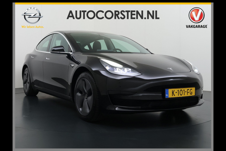 Tesla Model 3 Standard RWD Plus 60 kWh Trekhaak LFP ACCU dus 100% laden AutoPilot Leer Pano-Dak Adaptive-Cruise Camera's Elektr.-Stuur+Stoelen Navi LED DAB Voorverwarmen Keyless One-Pedal-Drive Lmv 18" 1e Eigenaar Origineel Nederlandse Auto Accu-Aandrijving-garantie t/m dec 2028/160.000km 1.000kg trekvermogen