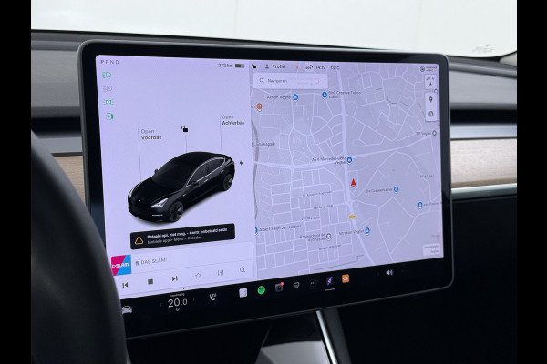 Tesla Model 3 Standard RWD Plus 60 kWh Trekhaak LFP ACCU dus 100% laden AutoPilot Leer Pano-Dak Adaptive-Cruise Camera's Elektr.-Stuur+Stoelen Navi LED DAB Voorverwarmen Keyless One-Pedal-Drive Lmv 18" 1e Eigenaar Origineel Nederlandse Auto Accu-Aandrijving-garantie t/m dec 2028/160.000km 1.000kg trekvermogen