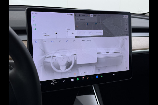 Tesla Model 3 Standard RWD Plus 60 kWh Trekhaak LFP ACCU dus 100% laden AutoPilot Leer Pano-Dak Adaptive-Cruise Camera's Elektr.-Stuur+Stoelen Navi LED DAB Voorverwarmen Keyless One-Pedal-Drive Lmv 18" 1e Eigenaar Origineel Nederlandse Auto Accu-Aandrijving-garantie t/m dec 2028/160.000km 1.000kg trekvermogen