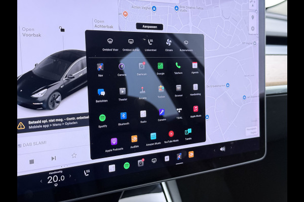 Tesla Model 3 Standard RWD Plus 60 kWh Trekhaak LFP ACCU dus 100% laden AutoPilot Leer Pano-Dak Adaptive-Cruise Camera's Elektr.-Stuur+Stoelen Navi LED DAB Voorverwarmen Keyless One-Pedal-Drive Lmv 18" 1e Eigenaar Origineel Nederlandse Auto Accu-Aandrijving-garantie t/m dec 2028/160.000km 1.000kg trekvermogen